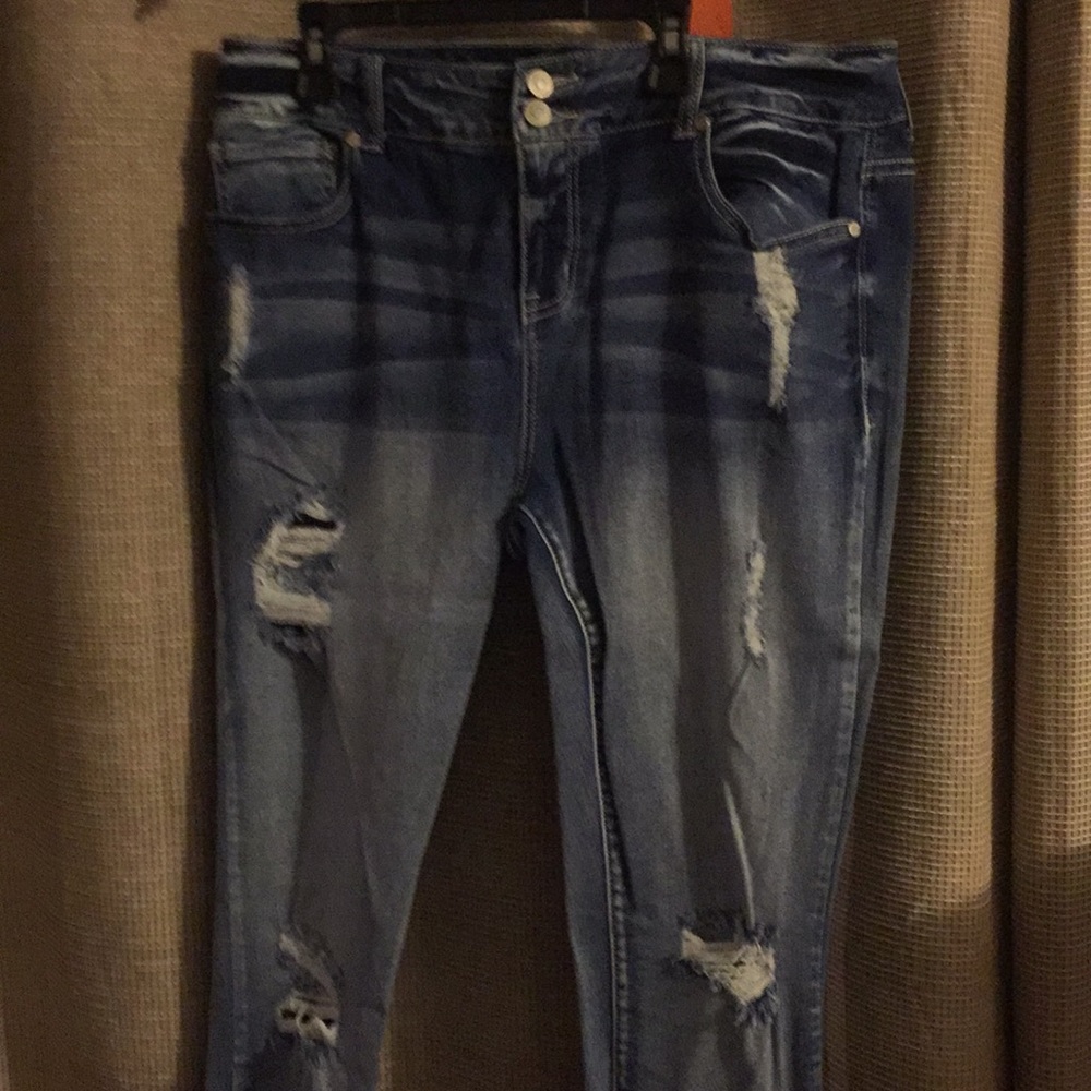 Vanity curvy pants.